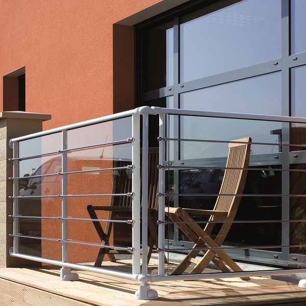 Garde-corps balcon - aluminium vitré et lisses inox