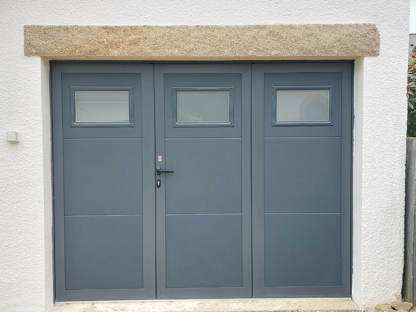 Porte de garage battante acier 3 vantaux - St Gildas de Rhuys
